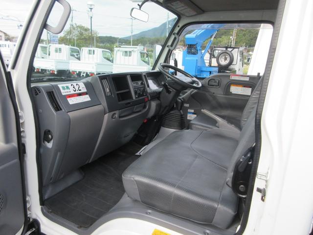 エルフトラック 　高所作業車　アイチＳＳ－１２Ａ　作業床高１１．９ｍ　作業床積載荷重２００ｋｇ　　アワーメーター１９５０時間　車両寸法（車検証記載）：長５３３ｃｍ　幅１９１ｃｍ　高３１０ｃｍ　車両総重量７０６５ｋｇ（48枚目）