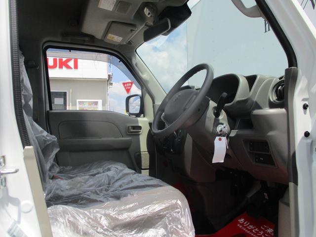 エブリイ ＰＡリミテッド　届出済未使用車　ドアバイザー　ゴムマット　スズキセ－フティサポ－ト　デュアルカメラブレ－キサポ－ト　前後誤発進制御機能　車線逸脱警報機能　ふらつき警報機能　先行車お知らせ機能　ハイビームアシスト（25枚目）