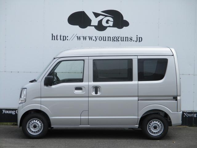 エブリイ ＰＡリミテッド　届出済未使用車　ドアバイザー　ゴムマット　スズキセ－フティサポ－ト　デュアルカメラブレ－キサポ－ト　前後誤発進制御機能　車線逸脱警報機能　ふらつき警報機能　先行車お知らせ機能　ハイビームアシスト（17枚目）