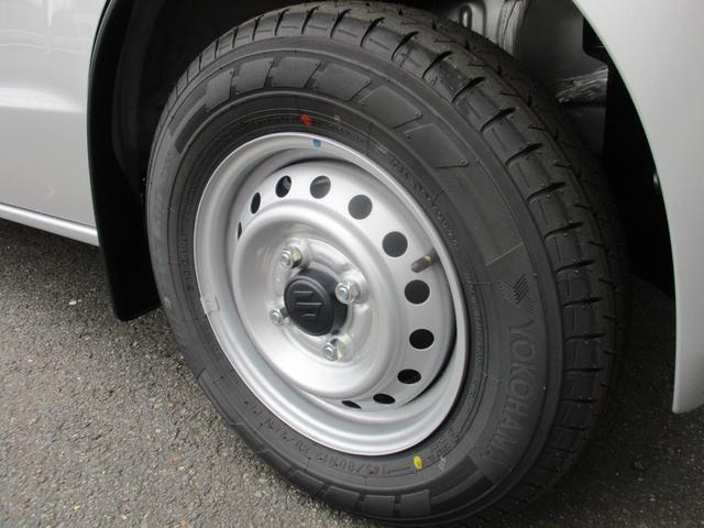 エブリイ ＰＡリミテッド　届出済未使用車　ドアバイザー　ゴムマット　スズキセ－フティサポ－ト　デュアルカメラブレ－キサポ－ト　前後誤発進制御機能　車線逸脱警報機能　ふらつき警報機能　先行車お知らせ機能　ハイビームアシスト（49枚目）