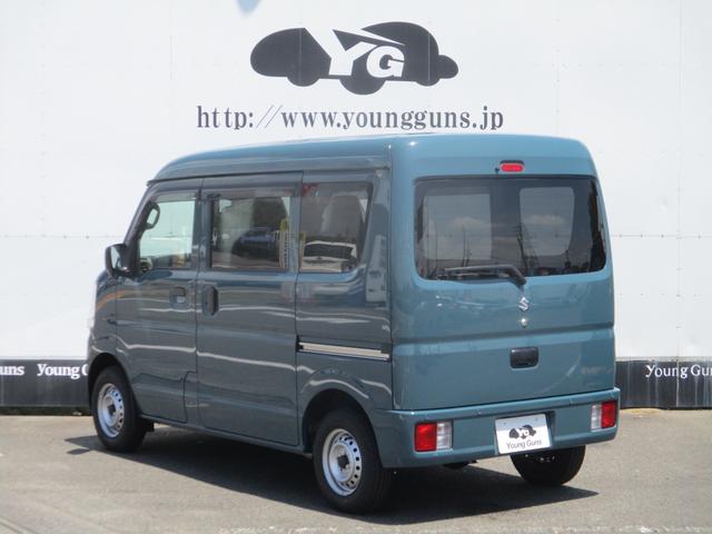 エブリイ ＰＡリミテッド　届出済未使用車　ドアバイザー　ゴムマット　スズキセ－フティサポ－ト　デュアルカメラブレ－キサポ－ト　前後誤発進制御機能　車線逸脱警報機能　ふらつき警報機能　先行車お知らせ機能　ハイビームアシスト（21枚目）