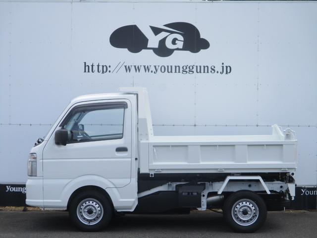 キャリイトラック 頑丈ダンプ 届出済未使用車 ドアバイザー ゴムマット リアセンサー キーレス 5MT 高低速2段切替え式4WD デフロック 鳥居フック マレル式ダンプ機構 ガードフレーム(18枚目)
