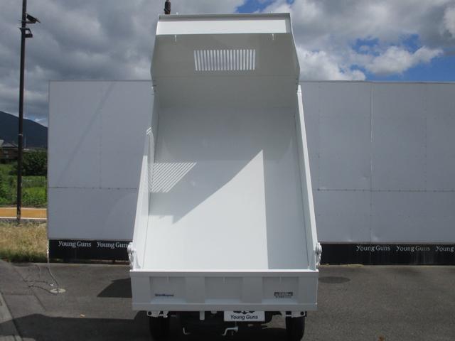 キャリイトラック 頑丈ダンプ 届出済未使用車 ドアバイザー ゴムマット リアセンサー キーレス 5MT 高低速2段切替え式4WD デフロック 鳥居フック マレル式ダンプ機構 ガードフレーム(25枚目)