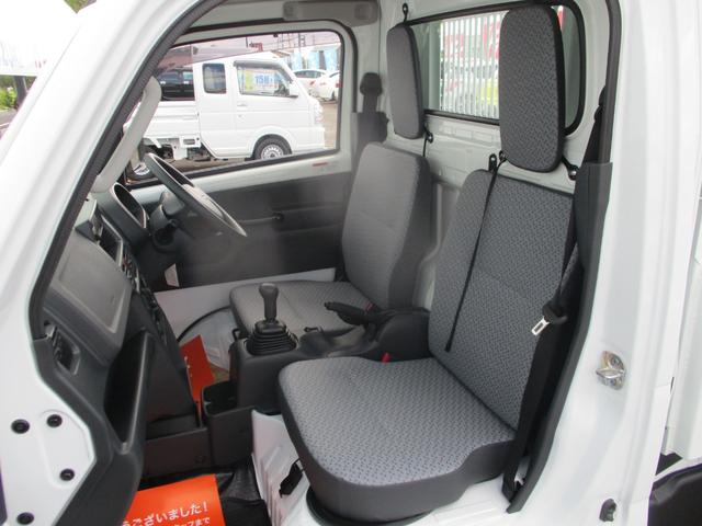 キャリイトラック 頑丈ダンプ 届出済未使用車 ドアバイザー ゴムマット リアセンサー キーレス 5MT 高低速2段切替え式4WD デフロック 鳥居フック マレル式ダンプ機構 ガードフレーム(37枚目)