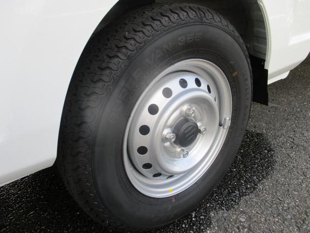 キャリイトラック 頑丈ダンプ 届出済未使用車 ドアバイザー ゴムマット リアセンサー キーレス 5MT 高低速2段切替え式4WD デフロック 鳥居フック マレル式ダンプ機構 ガードフレーム(55枚目)