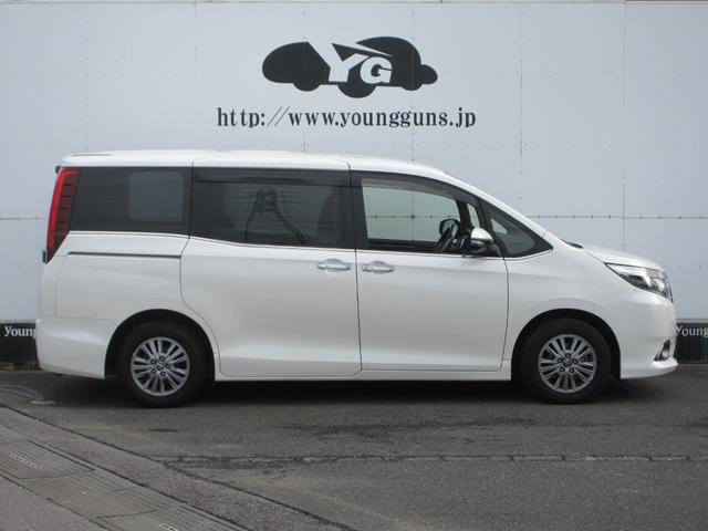 エスクァイア Ｇｉ　両側パワスラ　ＬＥＤヘッドライト　純正１５インチＡＷ　純正ナビ　ＤＶＤ再生　フルセグ　Ｂｌｕｅｔｏｏｔｈ　Ｂカメラ　黒革シート　シートヒーター　オートマチックハイビーム　クルーズコントロール　ＥＴＣ（18枚目）