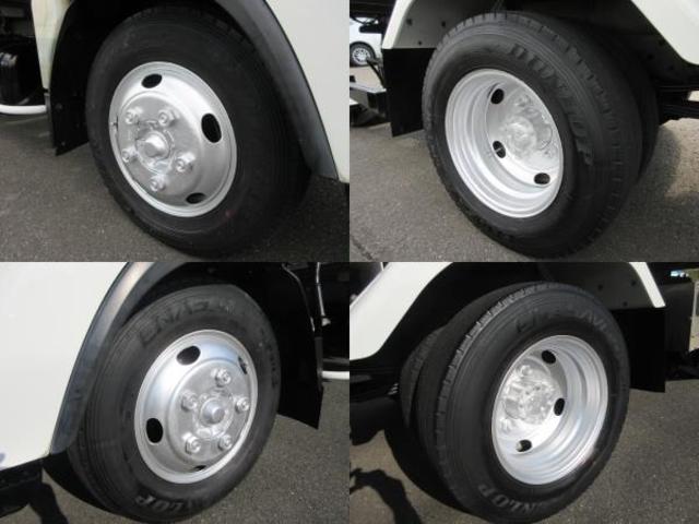 エルフトラック 　パネルバン　パワーゲート付　車両寸法：長６３８ｃｍ　幅１９１ｃｍ　高２８９ｃｍ　箱内寸：長４４８ｃｍ　幅１７７ｃｍ　高１９３ｃｍ　昇降能力１，０００ｋｇ　積載２９５０ｋｇ　サイドドア　バックモニター（13枚目）