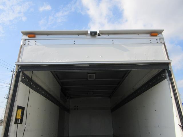 エルフトラック 　パネルバン　パワーゲート付　車両寸法：長６３８ｃｍ　幅１９１ｃｍ　高２８９ｃｍ　箱内寸：長４４８ｃｍ　幅１７７ｃｍ　高１９３ｃｍ　昇降能力１，０００ｋｇ　積載２９５０ｋｇ　サイドドア　バックモニター（22枚目）