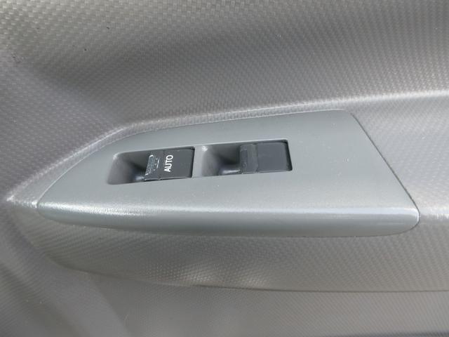 エルフトラック 　パネルバン　パワーゲート付　車両寸法：長６３８ｃｍ　幅１９１ｃｍ　高２８９ｃｍ　箱内寸：長４４８ｃｍ　幅１７７ｃｍ　高１９３ｃｍ　昇降能力１，０００ｋｇ　積載２９５０ｋｇ　サイドドア　バックモニター（52枚目）