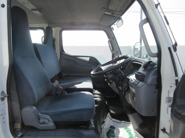 キャンター Ｗキャブロング　荷台内寸：長３３１ｃｍ　幅１７９ｃｍ　地上高８５ｃｍ　積載２，０００ｋｇ　車両総重量４，８６０ｋｇ　極東製垂直パワーゲート　リモコン　昇降能力６００ｋｇ　社外メモリーナビ　ワンセグ　ＥＴＣ　ドラレコ（29枚目）