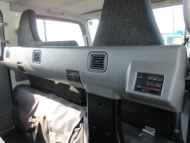 キャンター Ｗキャブロング　荷台内寸：長３３１ｃｍ　幅１７９ｃｍ　地上高８５ｃｍ　積載２，０００ｋｇ　車両総重量４，８６０ｋｇ　極東製垂直パワーゲート　リモコン　昇降能力６００ｋｇ　社外メモリーナビ　ワンセグ　ＥＴＣ　ドラレコ（52枚目）