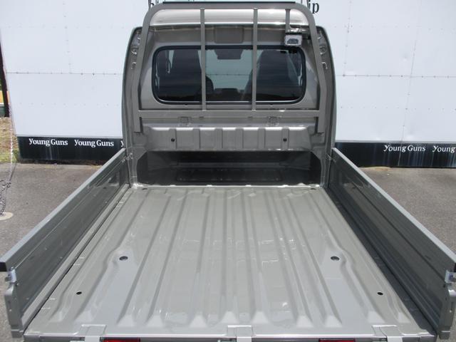 スーパーキャリイ Xリミテッド 届出済未使用車 4WD 5MT ドアバイザー ゴムマット アッパーメンバーガード 荷台マット キーレス デュアルカメラブレ-キサポ-ト 前後誤発進制御機能 車線逸脱警報機能 ハイビームアシスト(22枚目)