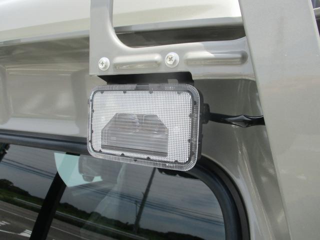 スーパーキャリイ Xリミテッド 届出済未使用車 4WD 5MT ドアバイザー ゴムマット アッパーメンバーガード 荷台マット キーレス デュアルカメラブレ-キサポ-ト 前後誤発進制御機能 車線逸脱警報機能 ハイビームアシスト(24枚目)