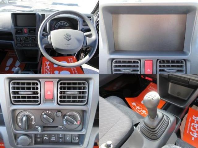 スーパーキャリイ X 届出済未使用車 4WD 5MT ドアバイザー フロアマット アッパーメンバーガード 荷台マット デュアルカメラブレ-キサポ-ト 前後誤発進制御機能 車線逸脱警報機能 ハイビームアシスト(10枚目)