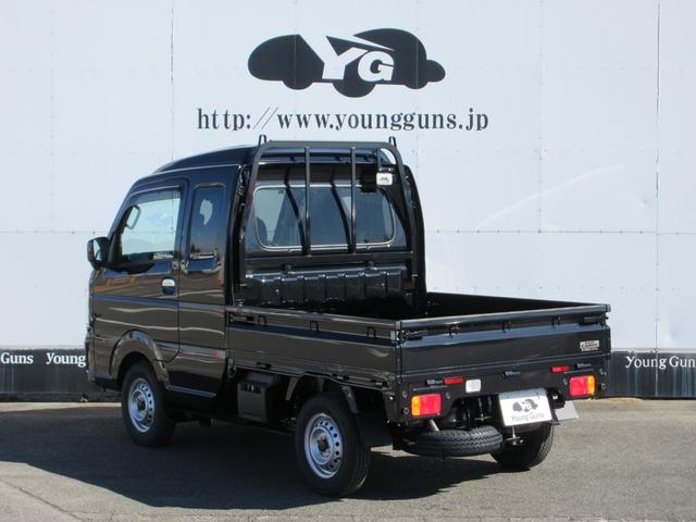 スーパーキャリイ X 届出済未使用車 4WD 5MT ドアバイザー フロアマット アッパーメンバーガード 荷台マット デュアルカメラブレ-キサポ-ト 前後誤発進制御機能 車線逸脱警報機能 ハイビームアシスト(21枚目)