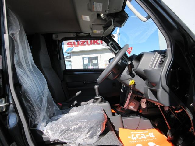 スーパーキャリイ X 届出済未使用車 4WD 5MT ドアバイザー フロアマット アッパーメンバーガード 荷台マット デュアルカメラブレ-キサポ-ト 前後誤発進制御機能 車線逸脱警報機能 ハイビームアシスト(32枚目)