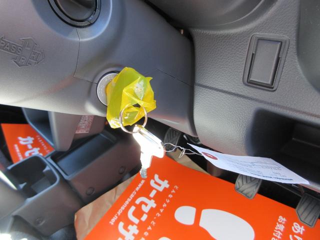 スーパーキャリイ X 届出済未使用車 4WD 5MT ドアバイザー フロアマット アッパーメンバーガード 荷台マット デュアルカメラブレ-キサポ-ト 前後誤発進制御機能 車線逸脱警報機能 ハイビームアシスト(49枚目)