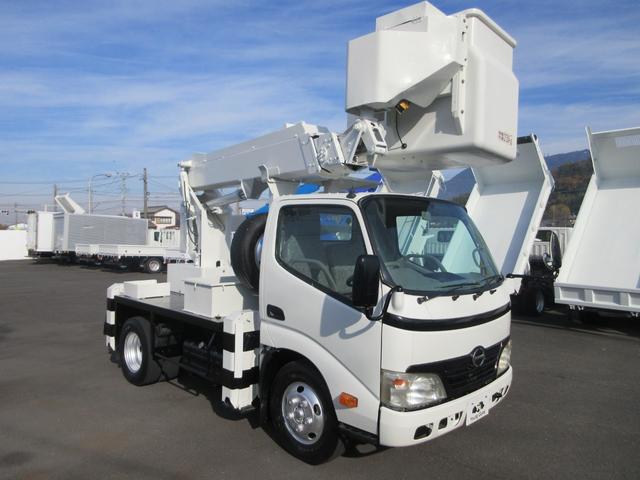 デュトロ 　タダノＡＴ－１２１　作業床高１２ｍ　積載荷重２００ｋｇ　　アワーメーター４７４０時間　６ＭＴ　車両寸法（車検証記載）：長４５５ｃｍ　幅１８８ｃｍ　高３１８ｃｍ　積載量１００ｋｇ　車両総重量６３７０ｋｇ（17枚目）