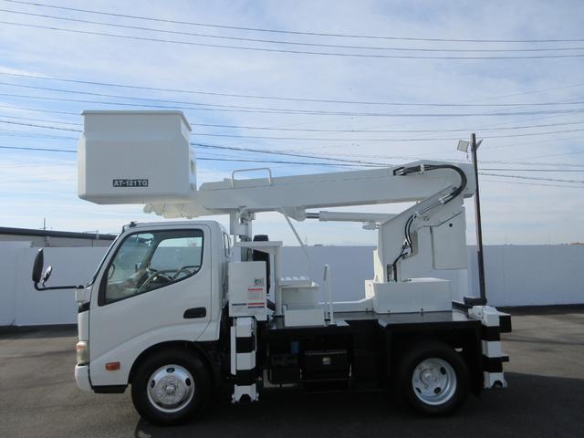 デュトロ 　タダノＡＴ－１２１　作業床高１２ｍ　積載荷重２００ｋｇ　　アワーメーター４７４０時間　６ＭＴ　車両寸法（車検証記載）：長４５５ｃｍ　幅１８８ｃｍ　高３１８ｃｍ　積載量１００ｋｇ　車両総重量６３７０ｋｇ（19枚目）