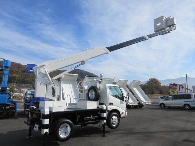 デュトロ 　タダノＡＴ－１２１　作業床高１２ｍ　積載荷重２００ｋｇ　　アワーメーター４７４０時間　６ＭＴ　車両寸法（車検証記載）：長４５５ｃｍ　幅１８８ｃｍ　高３１８ｃｍ　積載量１００ｋｇ　車両総重量６３７０ｋｇ（24枚目）