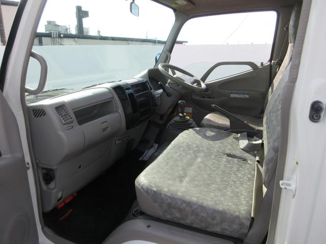 デュトロ 　タダノＡＴ－１２１　作業床高１２ｍ　積載荷重２００ｋｇ　　アワーメーター４７４０時間　６ＭＴ　車両寸法（車検証記載）：長４５５ｃｍ　幅１８８ｃｍ　高３１８ｃｍ　積載量１００ｋｇ　車両総重量６３７０ｋｇ（48枚目）