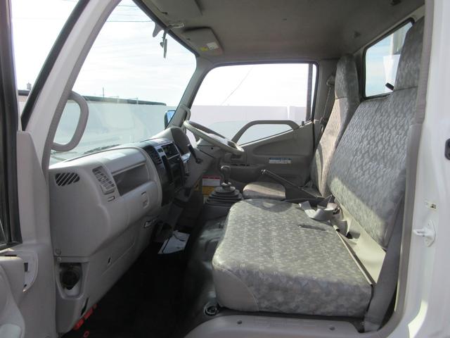 デュトロ 　タダノＡＴ－１２１　作業床高１２ｍ　積載荷重２００ｋｇ　　アワーメーター４７４０時間　６ＭＴ　車両寸法（車検証記載）：長４５５ｃｍ　幅１８８ｃｍ　高３１８ｃｍ　積載量１００ｋｇ　車両総重量６３７０ｋｇ（49枚目）