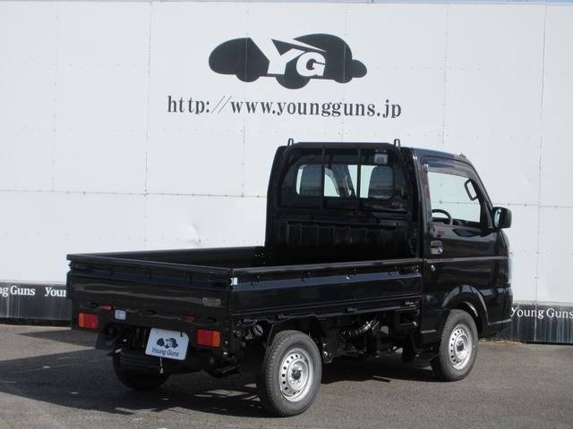 キャリイトラック KCエアコン・パワステ農繁仕様 届出済未使用車 ドアバイザー ゴムマット アッパーメンバーガード 荷台マット 高低2段切替式4WD デフロック 強化リアサスペンション LED荷台作業灯 リアゲートチェーン(18枚目)