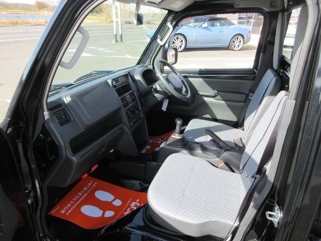 キャリイトラック KCエアコン・パワステ農繁仕様 届出済未使用車 ドアバイザー ゴムマット アッパーメンバーガード 荷台マット 高低2段切替式4WD デフロック 強化リアサスペンション LED荷台作業灯 リアゲートチェーン(36枚目)