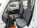 ★納車前の整備★自社認証修理工場を完備しておりますのでお任せください!一台一台コンディションの異なるお車の状態を把握し、当社の整備士による的確な整備を施します!