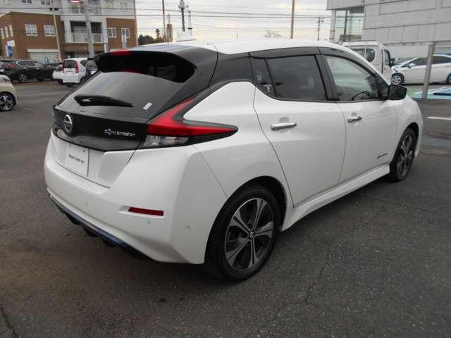 リーフ e+ G 純正9インチメモリーナビ 62KWモデル インテリジェントアラウンドビューモニター LEDヘッド インテリジェントキー レーダークルコン 車線逸脱 メモリーナビ ETC パーキングアシスト サイドカーテンエアバック Bカメラ キーフリー AC(9枚目)