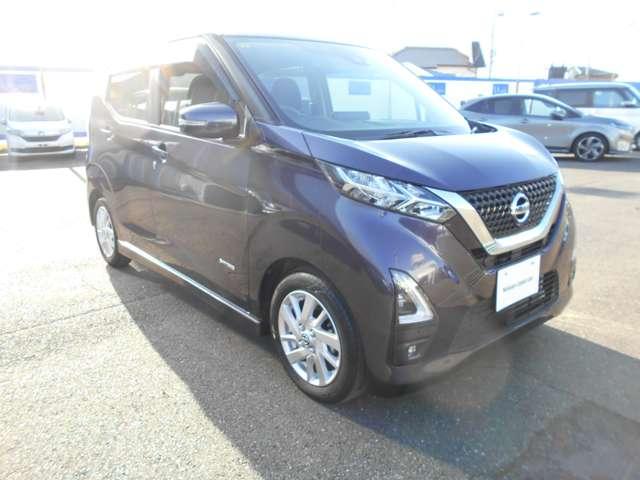 デイズ ６６０　ハイウェイスターＸ　純正９インチメモリーナビ　ブレーキサポート　全周囲カメラ　ＬＥＤ　ドライブレコーダー　イモビライザー　１オーナー　インテリジェントキー　レーンキープ　バックカメラ　ナビＴＶ　アイドリングストップ　オートエアコン　アルミホイール（8枚目）