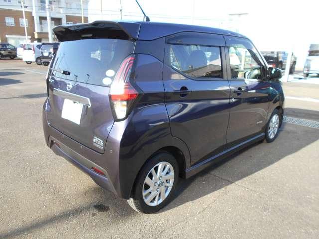 デイズ ６６０　ハイウェイスターＸ　純正９インチメモリーナビ　ブレーキサポート　全周囲カメラ　ＬＥＤ　ドライブレコーダー　イモビライザー　１オーナー　インテリジェントキー　レーンキープ　バックカメラ　ナビＴＶ　アイドリングストップ　オートエアコン　アルミホイール（9枚目）