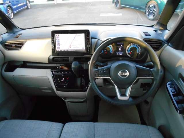 ルークス ６６０　Ｘ　純正９インチメモリーナビ　アラモニ　前後衝突軽減ブレーキ　ワンオーナー車　車線逸脱防止　ＥＴＣ　スマートキー　キーフリー　ｉ－ｓｔｏｐ　フルオートエアコン　パワーウインドウ　バックカメラ　盗難防止　カーテンエアバッグ　ＡＢＳ（10枚目）