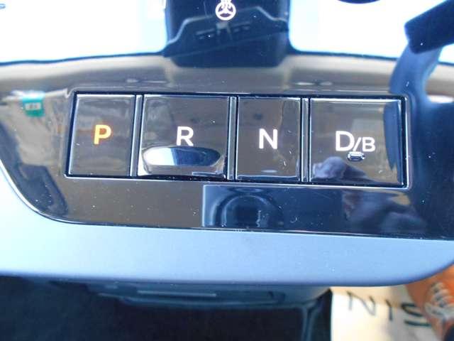 �{�^�����M�A�Z���N�^�[�ł��B