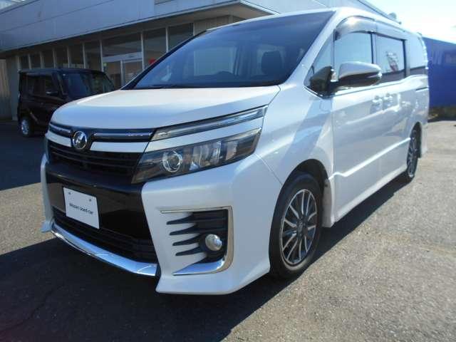 ヴォクシー ２．０　ＺＳ　純正メモリーナビ　後席モニター　アイドリングストッ　バックガイドモニター　フルセグ地デジ　ＬＥＤランプ　盗難防止システム　※外装キズあり　内装キズ　汚れあり　現車現状販売の為　確認をお願いします。（6枚目）