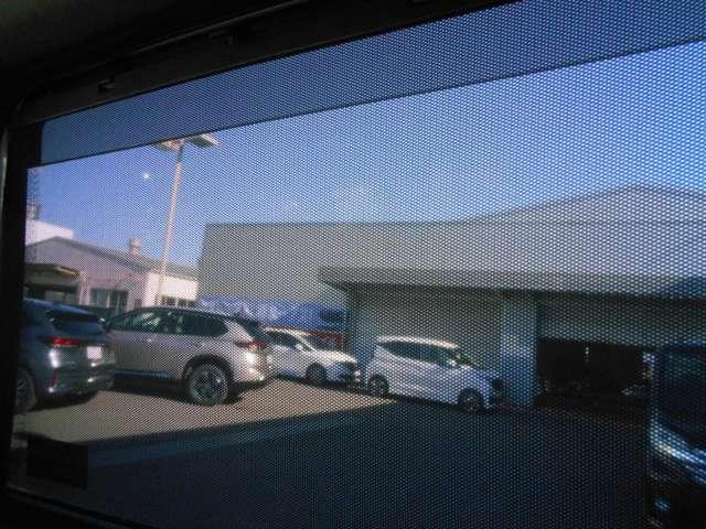 ヴォクシー ２．０　ＺＳ　純正メモリーナビ　後席モニター　アイドリングストッ　バックガイドモニター　フルセグ地デジ　ＬＥＤランプ　盗難防止システム　※外装キズあり　内装キズ　汚れあり　現車現状販売の為　確認をお願いします。（29枚目）