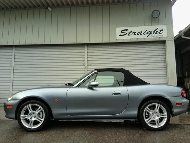 ロードスター RS 最終型!6速MT!チタニウムグレーメタリックII ブラックレザーシート BOSEサウンドシステムCD/MD スピーカー付きウインドデフレクター 専用16インチアルミ ETC Wエアバック(4枚目)