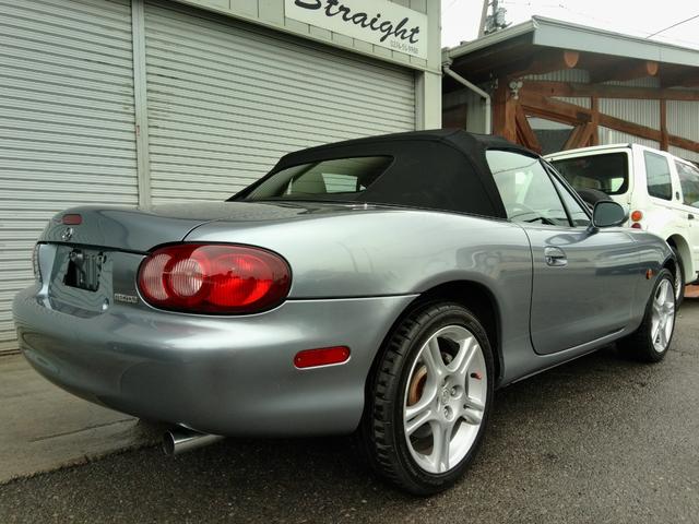 ロードスター RS 最終型!6速MT!チタニウムグレーメタリックII ブラックレザーシート BOSEサウンドシステムCD/MD スピーカー付きウインドデフレクター 専用16インチアルミ ETC Wエアバック(7枚目)