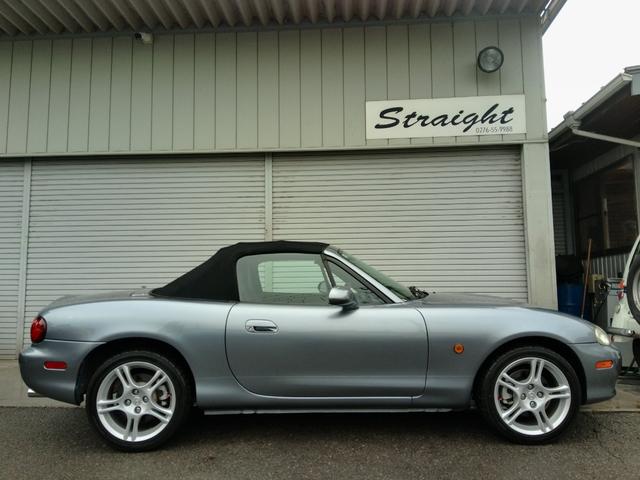 ロードスター RS 最終型!6速MT!チタニウムグレーメタリックII ブラックレザーシート BOSEサウンドシステムCD/MD スピーカー付きウインドデフレクター 専用16インチアルミ ETC Wエアバック(8枚目)