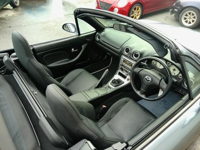 ロードスター RS 最終型!6速MT!チタニウムグレーメタリックII ブラックレザーシート BOSEサウンドシステムCD/MD スピーカー付きウインドデフレクター 専用16インチアルミ ETC Wエアバック(32枚目)