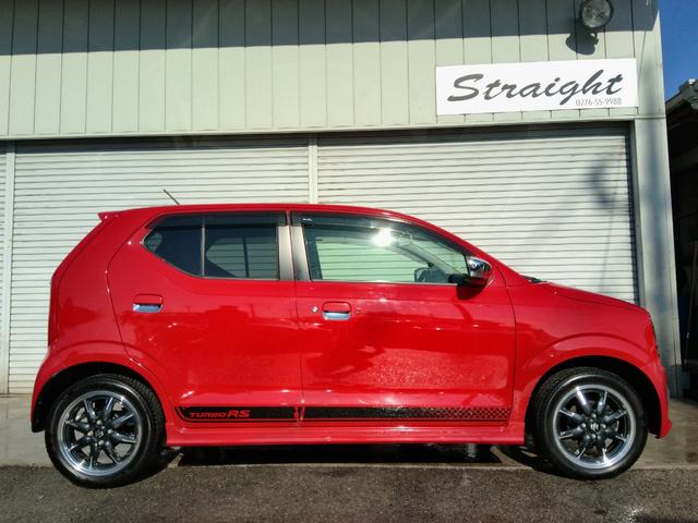 アルトターボＲＳ ベースグレード　インパネ５ＡＧＳ　レーダーブレーキサポート　Ｗエアバック　ＡＢＳ　衝突安全ボディ　ＨＩＤオートヘッドライト　スマートキー　プッシュスタート　メッキドアミラーカバードアハンドルガード　シートヒーター（7枚目）