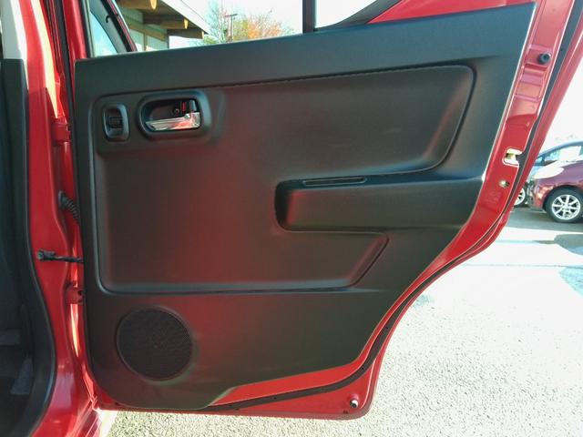 アルトターボＲＳ ベースグレード　インパネ５ＡＧＳ　レーダーブレーキサポート　Ｗエアバック　ＡＢＳ　衝突安全ボディ　ＨＩＤオートヘッドライト　スマートキー　プッシュスタート　メッキドアミラーカバードアハンドルガード　シートヒーター（75枚目）