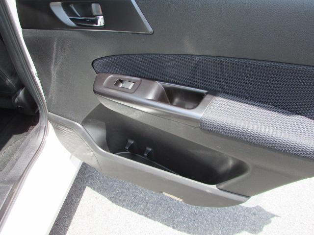 エクシーガ エアブレイク　デュアルエアコン　サンルーフ　４ＷＤ　ワンオーナー　３列シート　パワーシート　フルフラット　ナビ　ＣＤ　ＤＶＤ　ＵＳＢ　Ｂｌｕｅｔｏｏｔｈ　ＥＴＣ　バックカメラ　アイドリングストップ　オートクルーズ（39枚目）