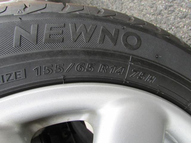 アルトラパン 10thアニバーサリーリミテッド 運転席シートヒーター ETC 純正アルミホイールタイヤ 盗難防止システム CD 走行距離7万キロ以下 キーレス キーフリー ベンチシート ドライブレコーダー 衝突安全ボディ オートエアコン ABS(47枚目)