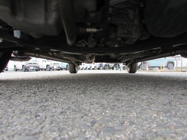 アルトラパン 10thアニバーサリーリミテッド 運転席シートヒーター ETC 純正アルミホイールタイヤ 盗難防止システム CD 走行距離7万キロ以下 キーレス キーフリー ベンチシート ドライブレコーダー 衝突安全ボディ オートエアコン ABS(59枚目)