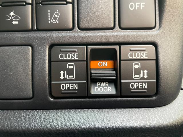 ノア ハイブリッドＳｉ　ダブルバイビーＩＩ　１０型純正ナビ　Ｂカメラ　両側Ｐスライド　衝突軽減Ｂ　シートヒーター　ＥＴＣ２．０　ロールシェード　シートバックテーブル　ワンオーナー　Ａハイビーム（4枚目）