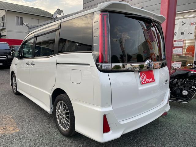ノア ハイブリッドＳｉ　ダブルバイビーＩＩ　１０型純正ナビ　Ｂカメラ　両側Ｐスライド　衝突軽減Ｂ　シートヒーター　ＥＴＣ２．０　ロールシェード　シートバックテーブル　ワンオーナー　Ａハイビーム（53枚目）