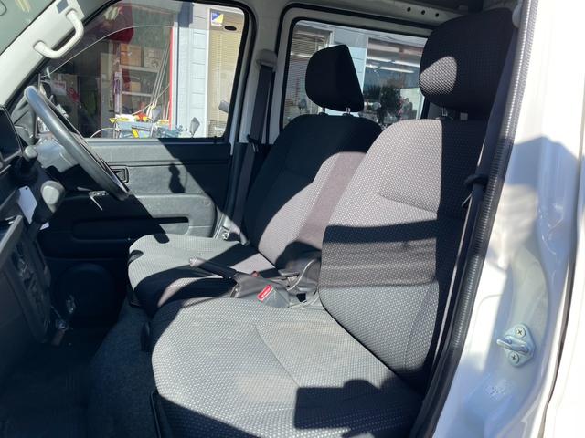 ハイゼットカーゴ 　社外アルミ　純正オーディオ　キーレス　ライトレベライザー　ＥＴＣ　Ｉ－ＳＴＯＰ（21枚目）