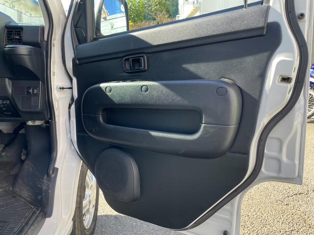 ハイゼットカーゴ 　社外アルミ　純正オーディオ　キーレス　ライトレベライザー　ＥＴＣ　Ｉ－ＳＴＯＰ（23枚目）