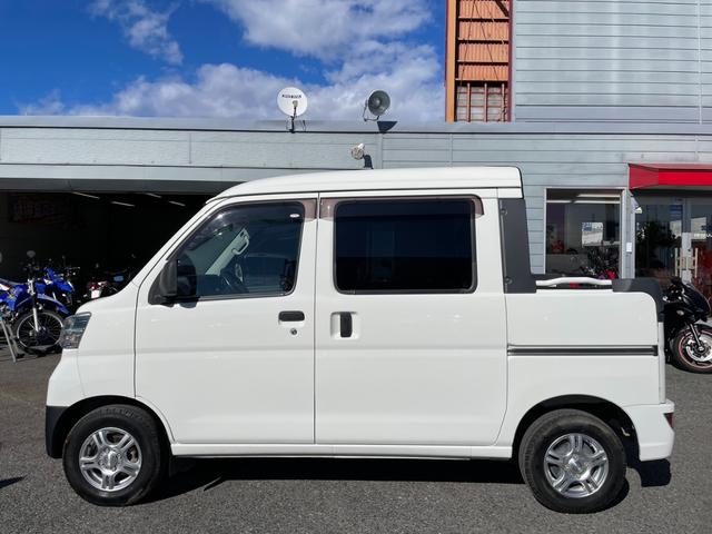 ハイゼットカーゴ 　社外アルミ　純正オーディオ　キーレス　ライトレベライザー　ＥＴＣ　Ｉ－ＳＴＯＰ（31枚目）